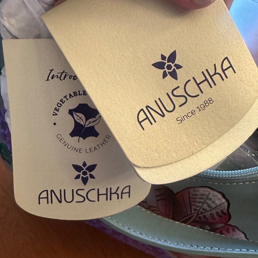 Hand-Painted Anuschka Leather Shoulder Bag With Butterfly & Hydrangea Design NWY - Picture 11 of 13